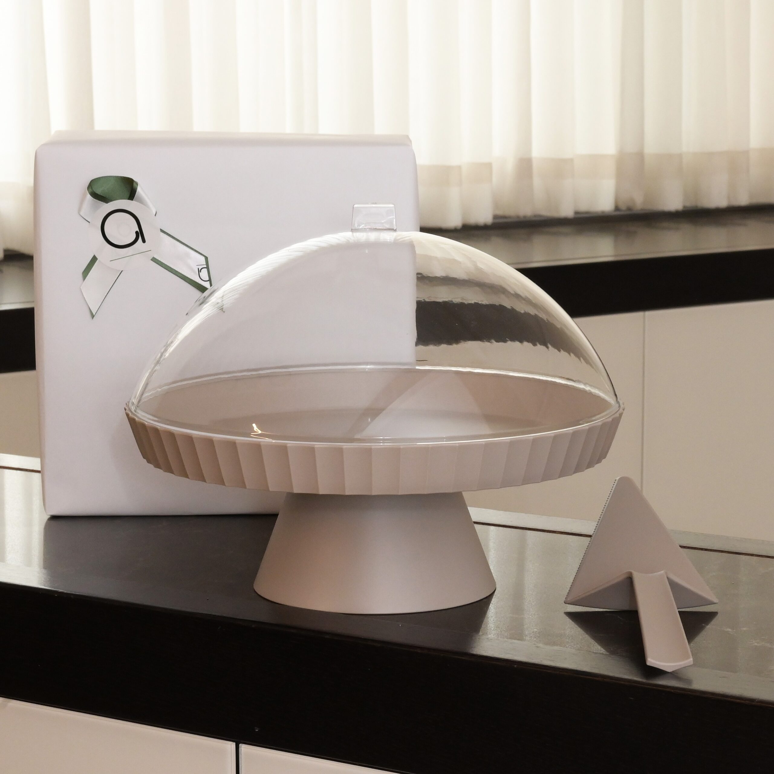 Gift Package | Mocha Cake Stand with Cake Server