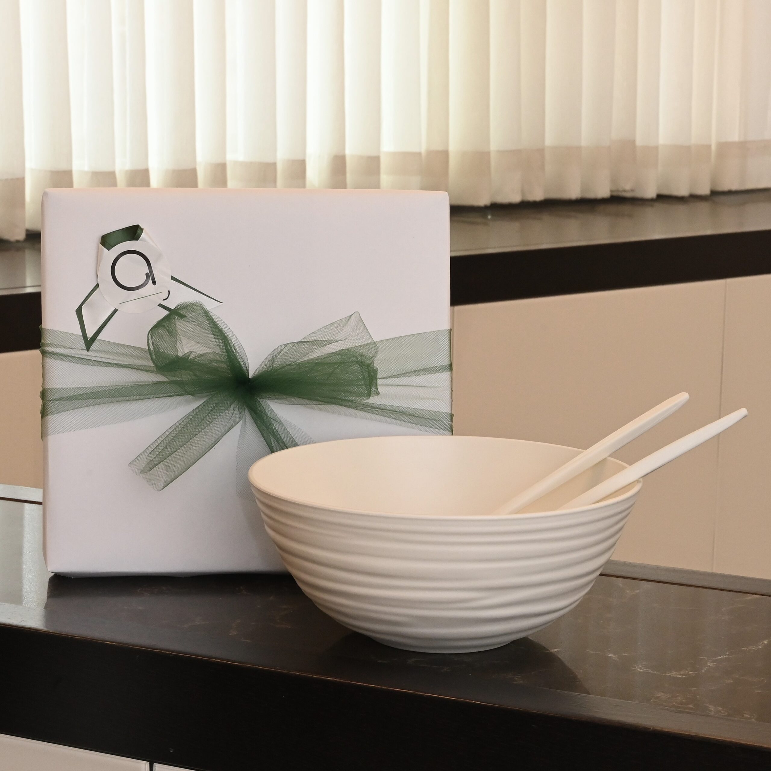 Gift Package | Milk White Tierra Salad Bowl & Servers