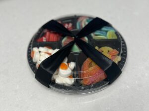 Medium container with 5 fillings of your choice (approx 900g)