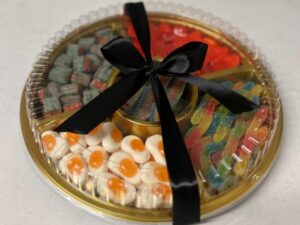 Ready made medium container (approx 1kg of sweets)