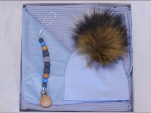Compact Baby Gift: Dummy chain, Hat, Blanket.